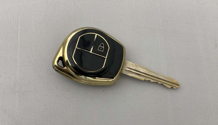 2020 Maruti Swift VXI, Petrol, Manual, 61,211 km, Key Close Up