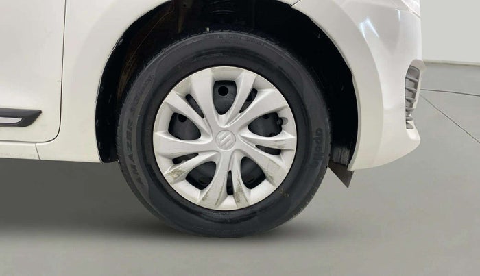 2020 Maruti Swift VXI, Petrol, Manual, 61,211 km, Right Front Wheel