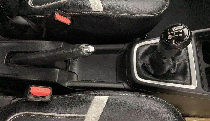 2020 Maruti Swift VXI, Petrol, Manual, 61,211 km, Gear Lever