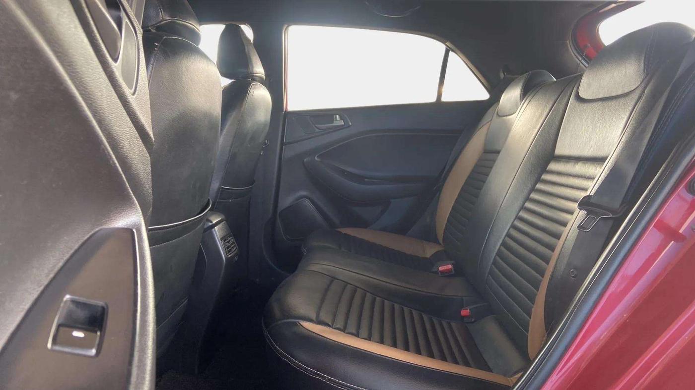 2016 Hyundai i20 Active 1.2 S, Petrol, Manual, 75,385 km, Right Side Rear Door Cabin