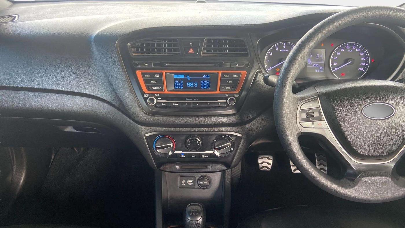 2016 Hyundai i20 Active 1.2 S, Petrol, Manual, 75,385 km, Air Conditioner