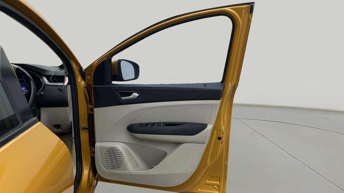 2019 Renault TRIBER RXZ, Petrol, Manual, 51,725 km, RHS Front Door