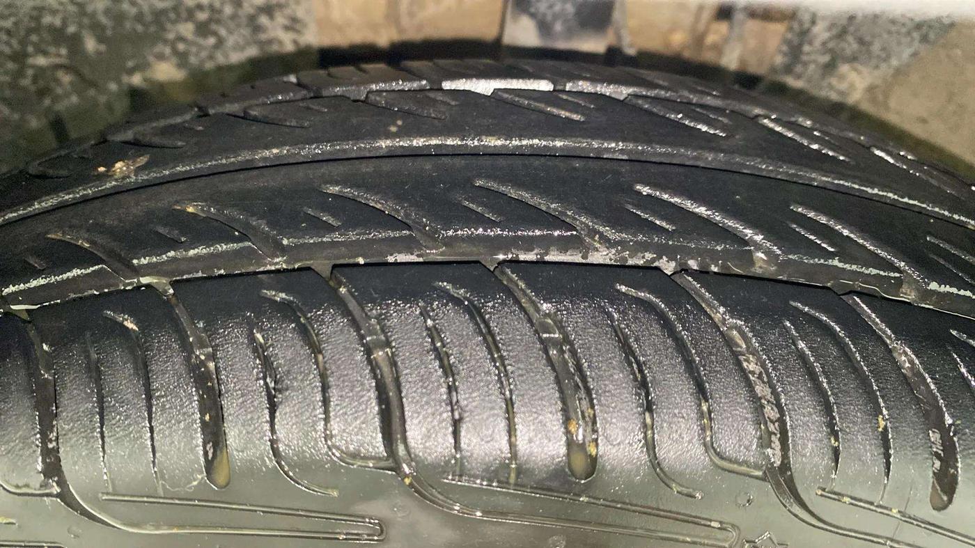 2019 Renault TRIBER RXZ, Petrol, Manual, 51,725 km, Left Front Tyre Tread