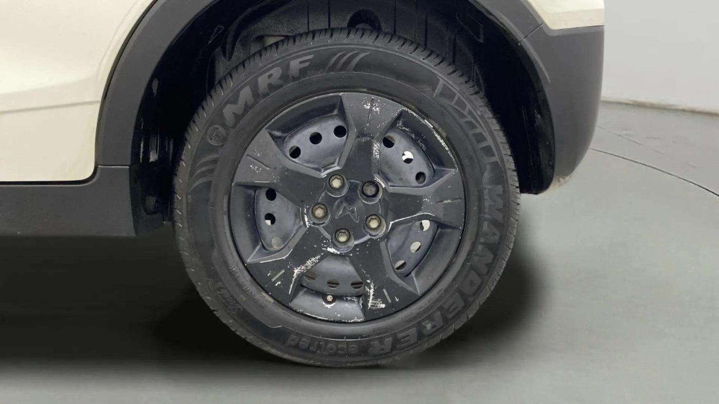 2023 Mahindra XUV300 W6 1.2 PETROL, Petrol, Manual, 18,267 km, Left Rear Wheel