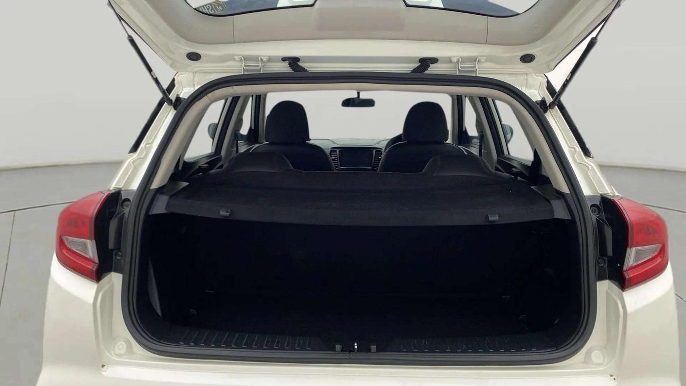 2023 Mahindra XUV300 W6 1.2 PETROL, Petrol, Manual, 18,267 km, Boot Open Zoomed View