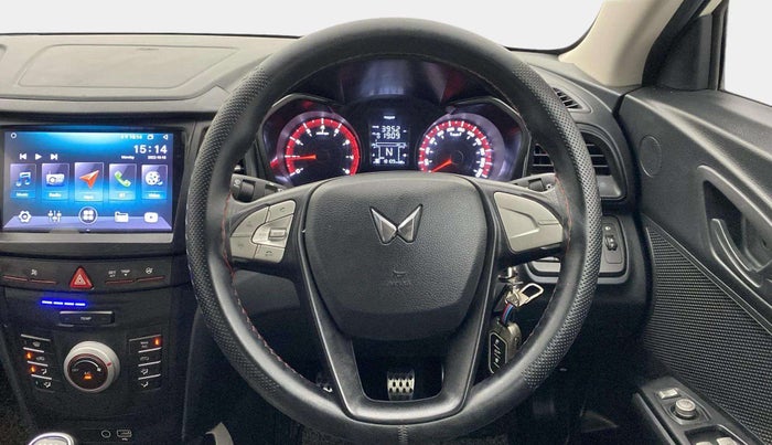 2023 Mahindra XUV300 W6 1.2 PETROL, Petrol, Manual, 18,129 km, Steering Wheel Close Up