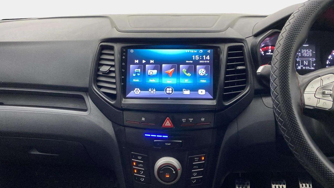 2023 Mahindra XUV300 W6 1.2 PETROL, Petrol, Manual, 18,267 km, Air Conditioner