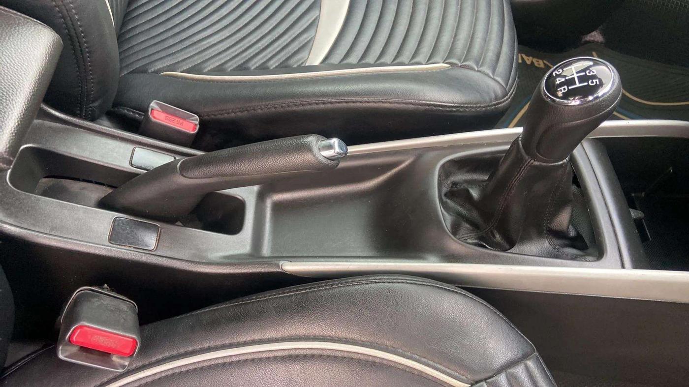 2017 Maruti Baleno ALPHA DIESEL 1.3, Diesel, Manual, 78,050 km, Gear Lever