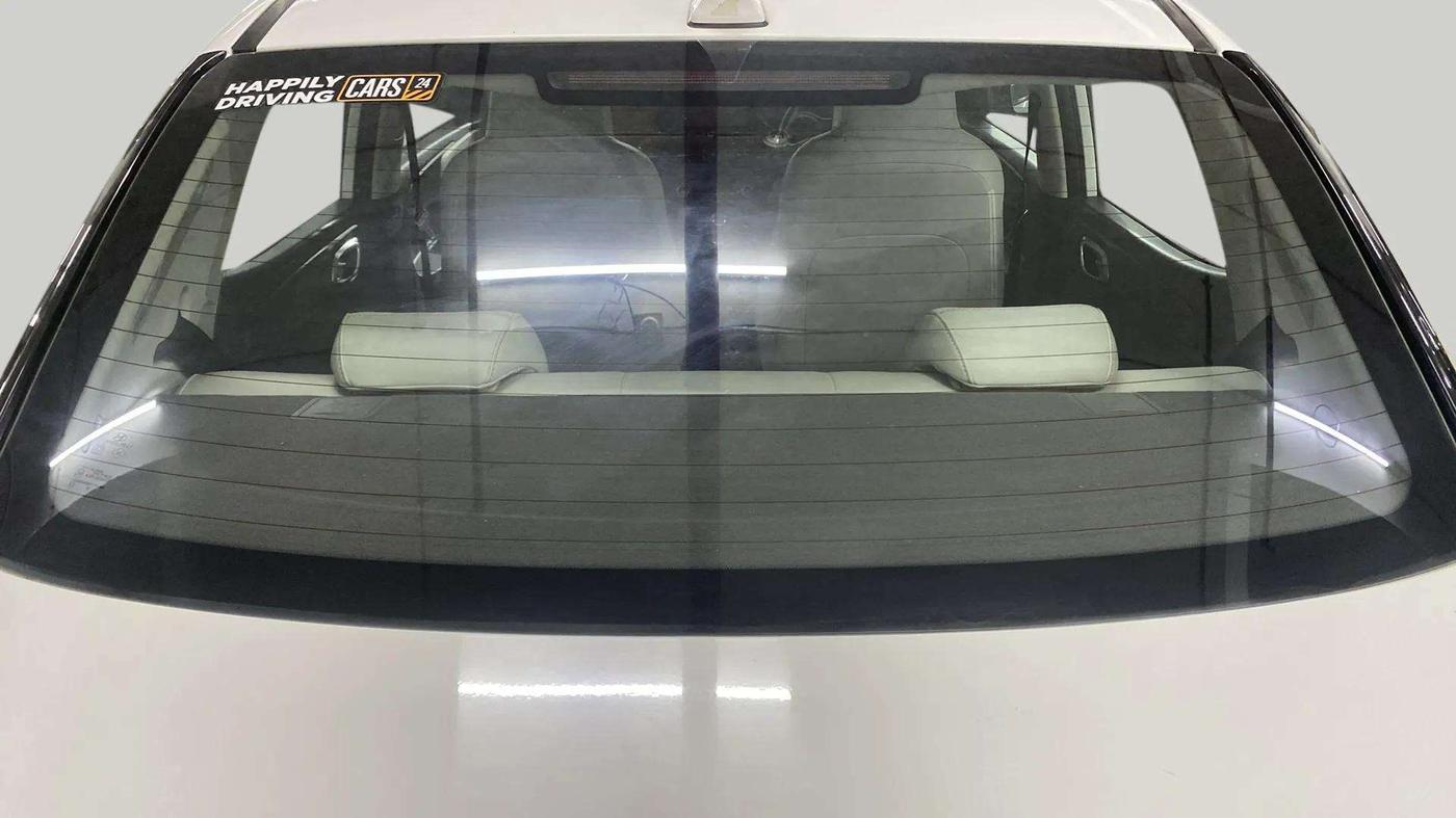 2020 Hyundai AURA SX 1.2 (O), Petrol, Manual, 16,016 km, Rear Windshield