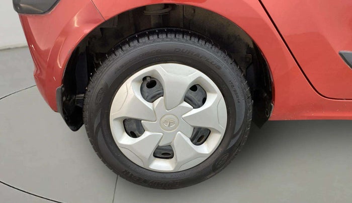 2016 Tata Tiago XZ PETROL, Petrol, Manual, 31,200 km, Right Rear Wheel