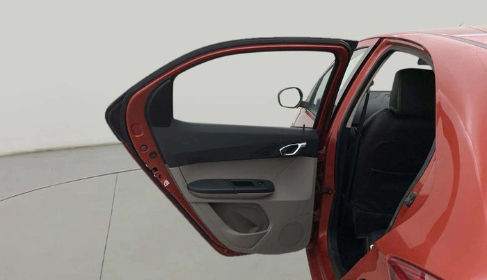 2016 Tata Tiago XZ PETROL, Petrol, Manual, 31,200 km, LHS Rear Door