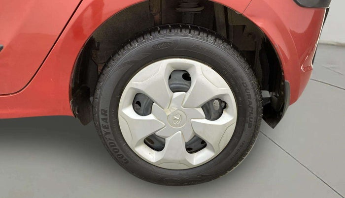 2016 Tata Tiago XZ PETROL, Petrol, Manual, 31,200 km, Left Rear Wheel
