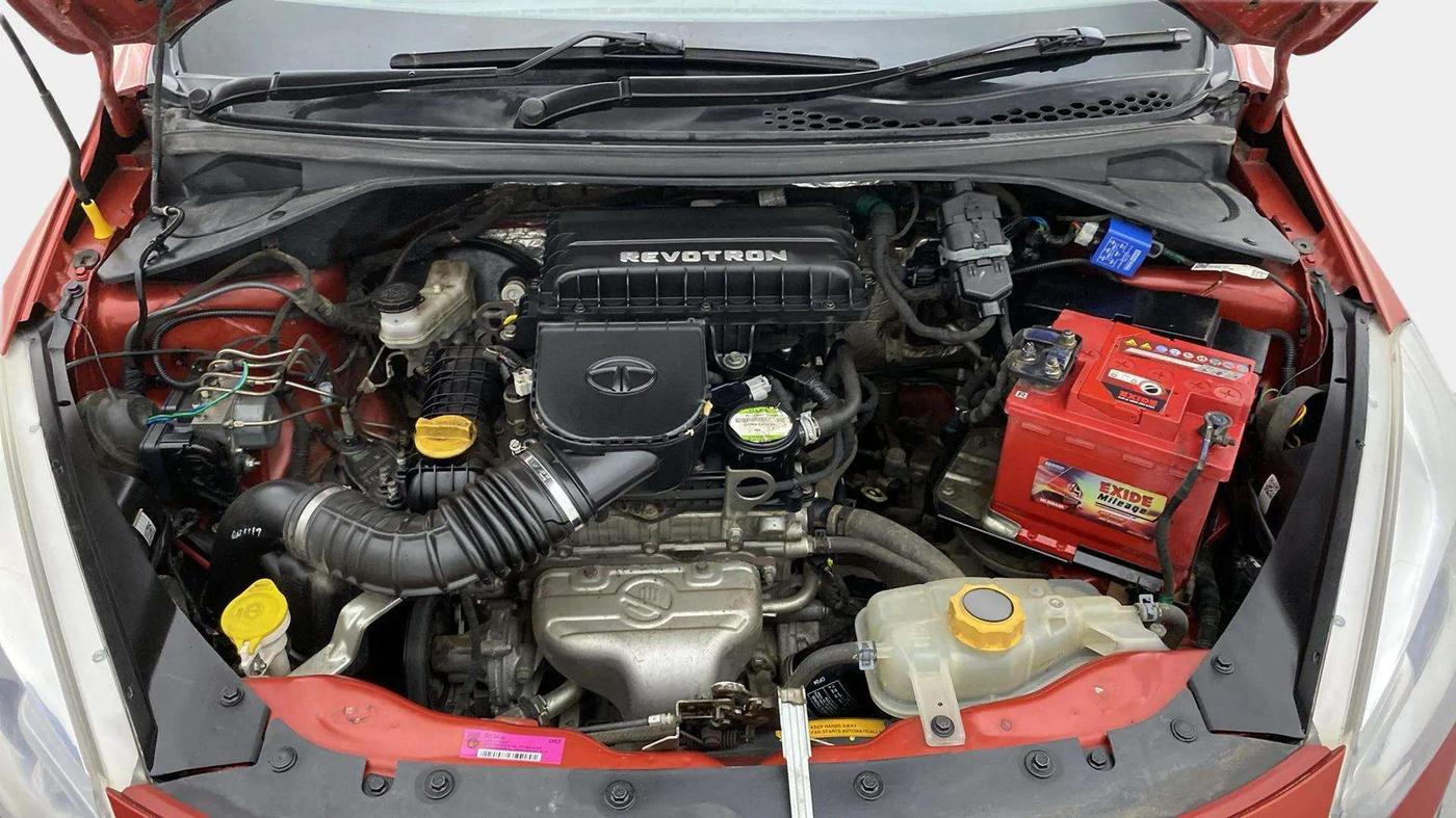 2016 Tata Tiago XZ PETROL, Petrol, Manual, 31,200 km, Engine View
