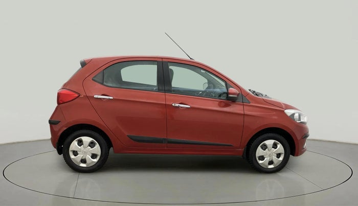 2016 Tata Tiago XZ PETROL, Petrol, Manual, 31,200 km, Right Side View