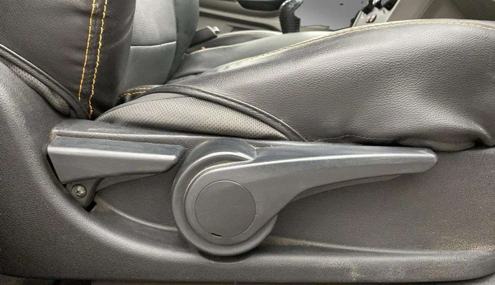 2016 Tata Tiago XZ PETROL, Petrol, Manual, 31,200 km, Driver Side Adjustment Panel