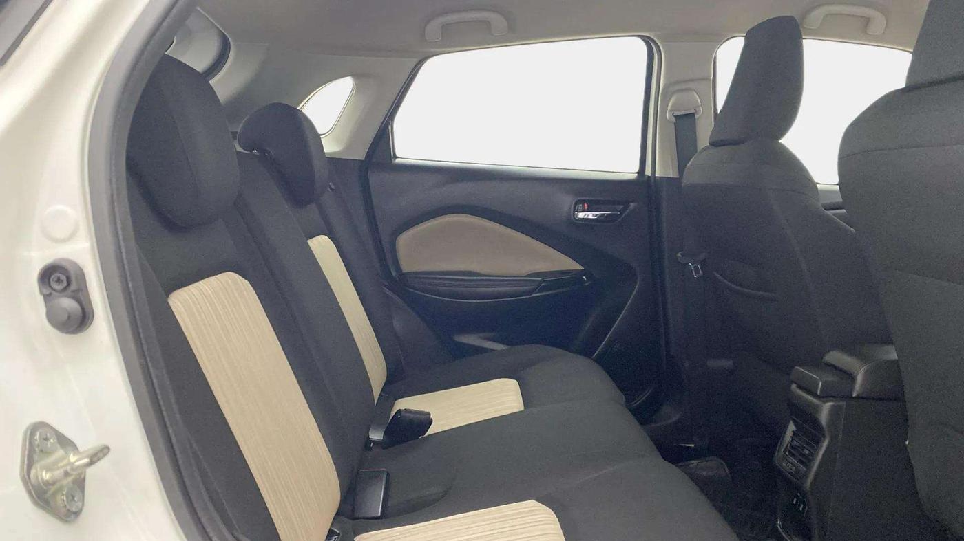 2023 Toyota Glanza G AMT, Petrol, Automatic, 37,830 km, Right Side Rear Door Cabin