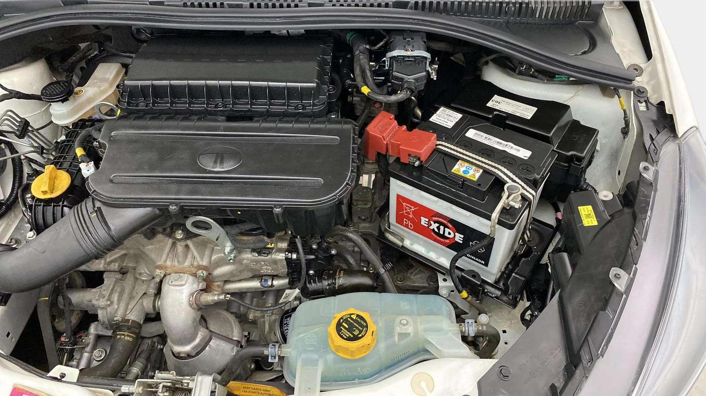 2024 Tata Tiago XTA CNG , CNG, Automatic, 6,485 km, Engine View - Left