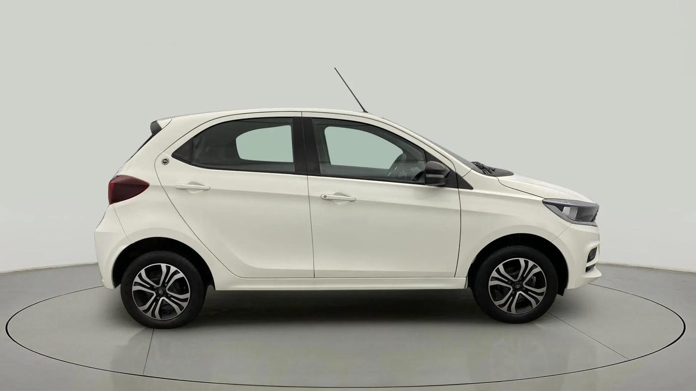 2024 Tata Tiago XTA CNG , CNG, Automatic, 6,485 km, Right Side View
