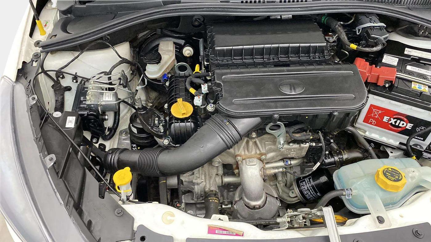 2024 Tata Tiago XTA CNG , CNG, Automatic, 6,485 km, Engine View - Right