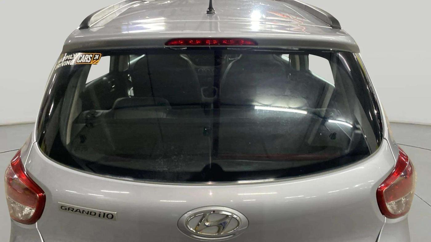 2019 Hyundai Grand i10 MAGNA 1.2 KAPPA VTVT, Petrol, Manual, 36,410 km, Rear Windshield