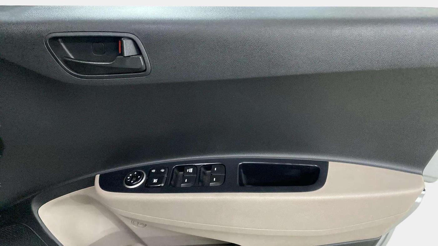 2019 Hyundai Grand i10 MAGNA 1.2 KAPPA VTVT, Petrol, Manual, 36,410 km, Driver Side Door Panels Control