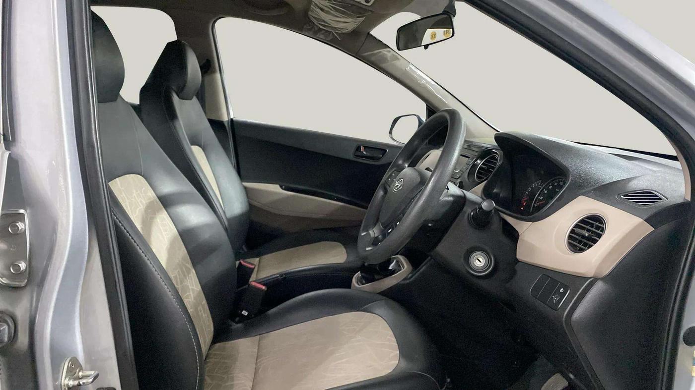 2019 Hyundai Grand i10 MAGNA 1.2 KAPPA VTVT, Petrol, Manual, 36,410 km, Right Side Front Door Cabin