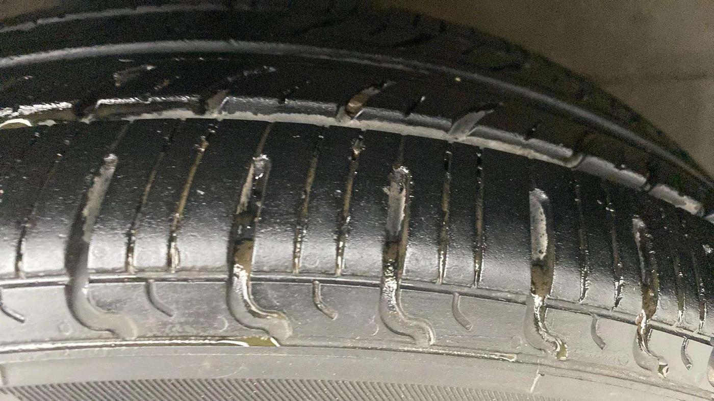 2019 Maruti Celerio VXI (O) CNG, CNG, Manual, 64,918 km, Left Front Tyre Tread