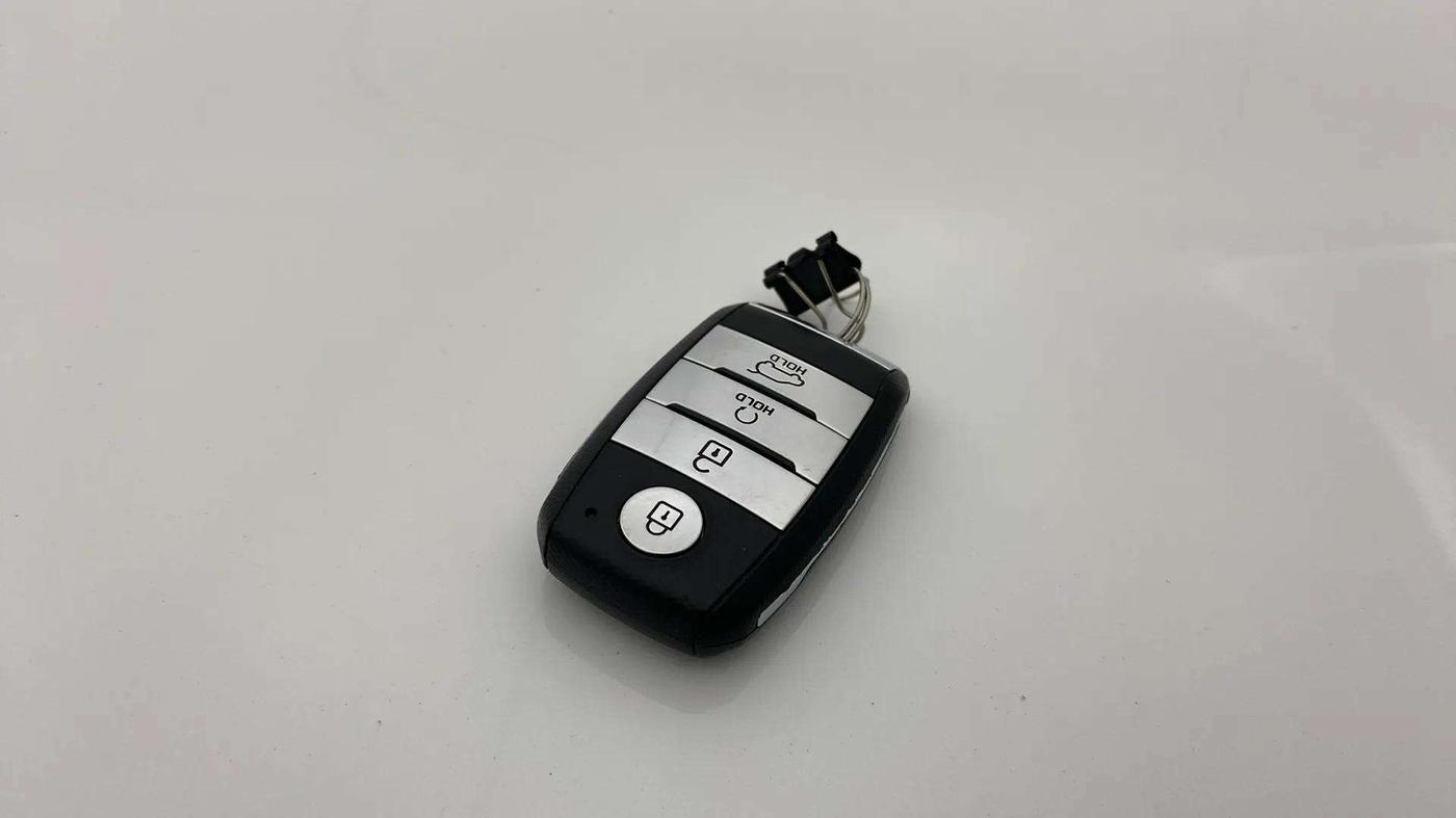 2022 KIA SONET HTX 1.0 IMT, Petrol, Manual, 20,342 km, Key Close Up