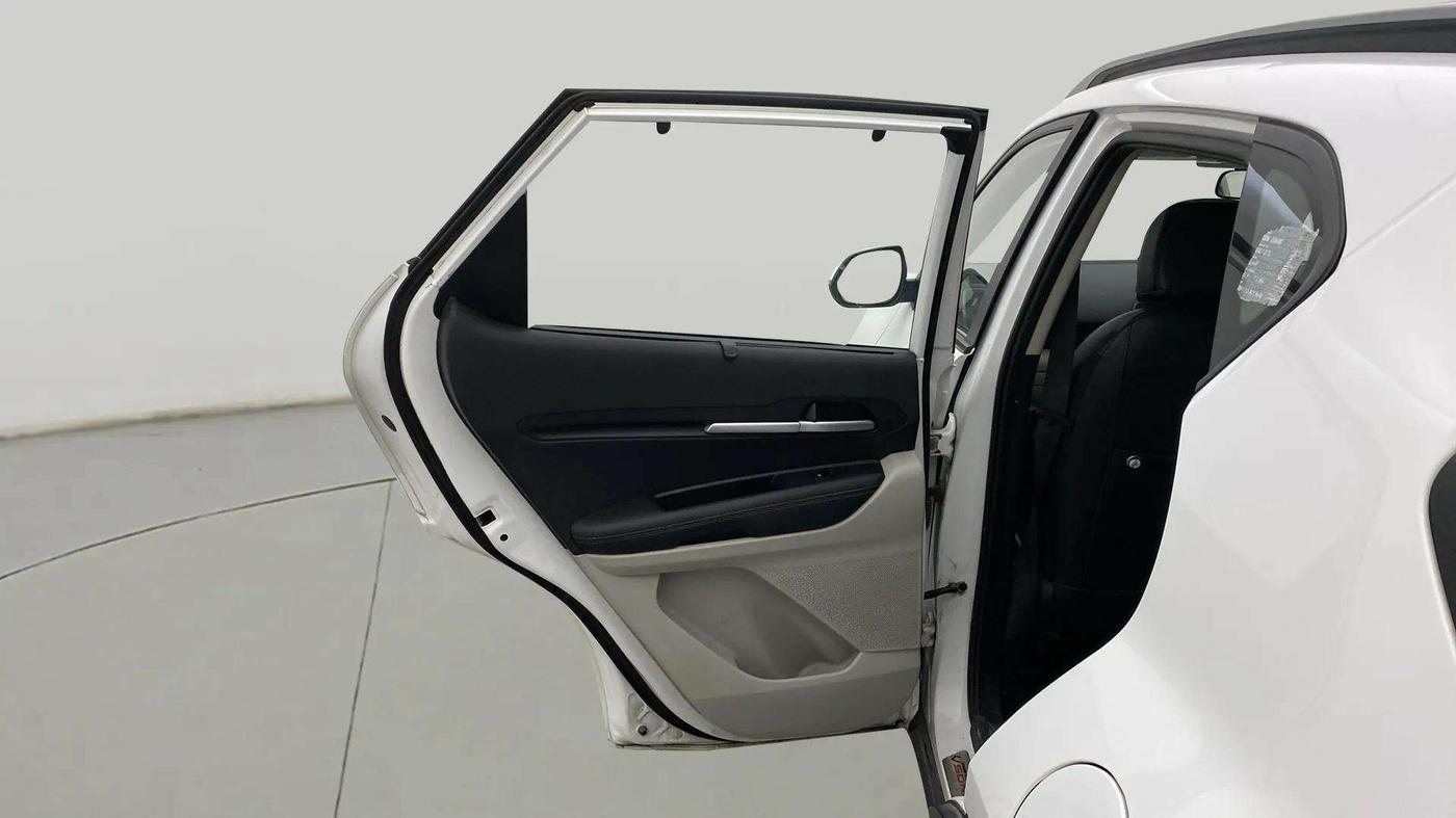 2022 KIA SONET HTX 1.0 IMT, Petrol, Manual, 20,342 km, LHS Rear Door