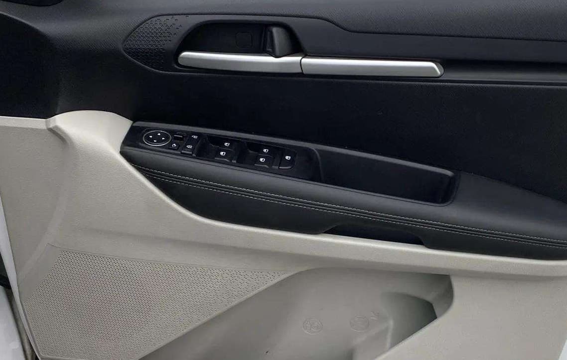 2022 KIA SONET HTX 1.0 IMT, Petrol, Manual, 20,342 km, Driver Side Door Panels Control
