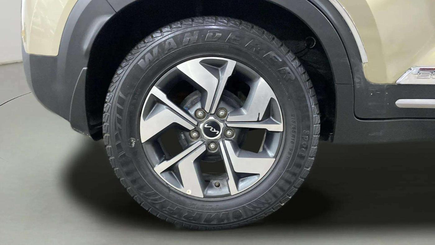 2021 KIA SONET HTX 1.0 IMT, Petrol, Manual, 9,575 km, Right Rear Wheel