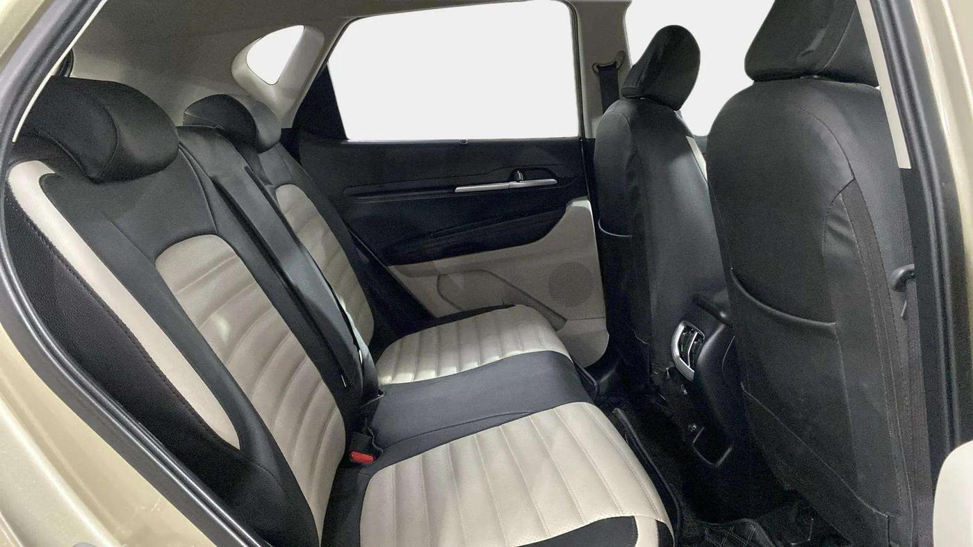 2021 KIA SONET HTX 1.0 IMT, Petrol, Manual, 9,575 km, Right Side Rear Door Cabin