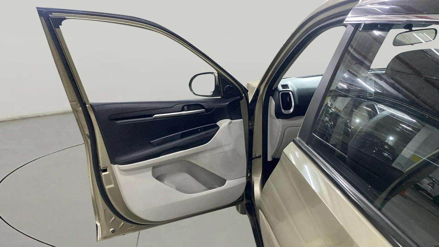 2021 KIA SONET HTX 1.0 IMT, Petrol, Manual, 9,575 km, LHS Front Door