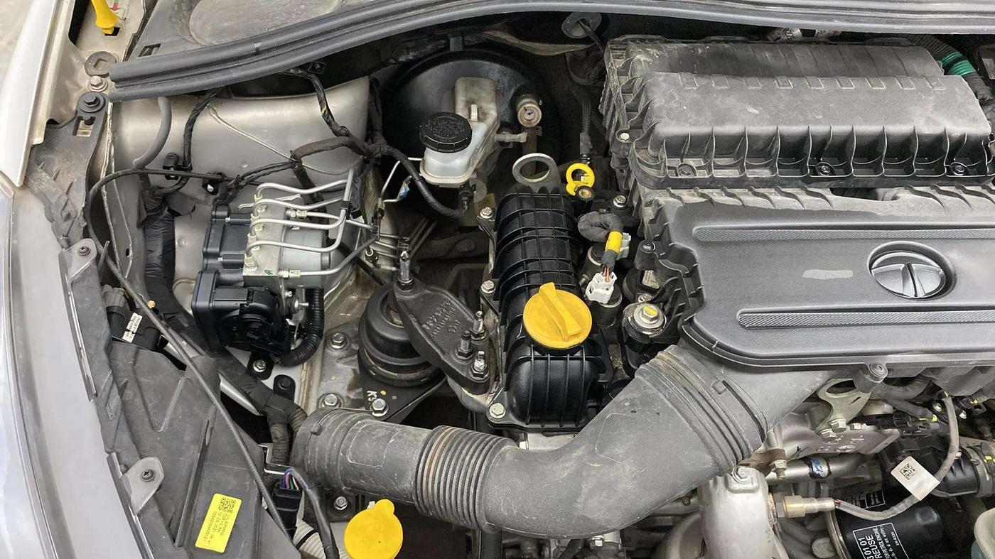 2021 Tata TIGOR XZ PLUS PETROL, Petrol, Manual, 34,928 km, Engine View - Right