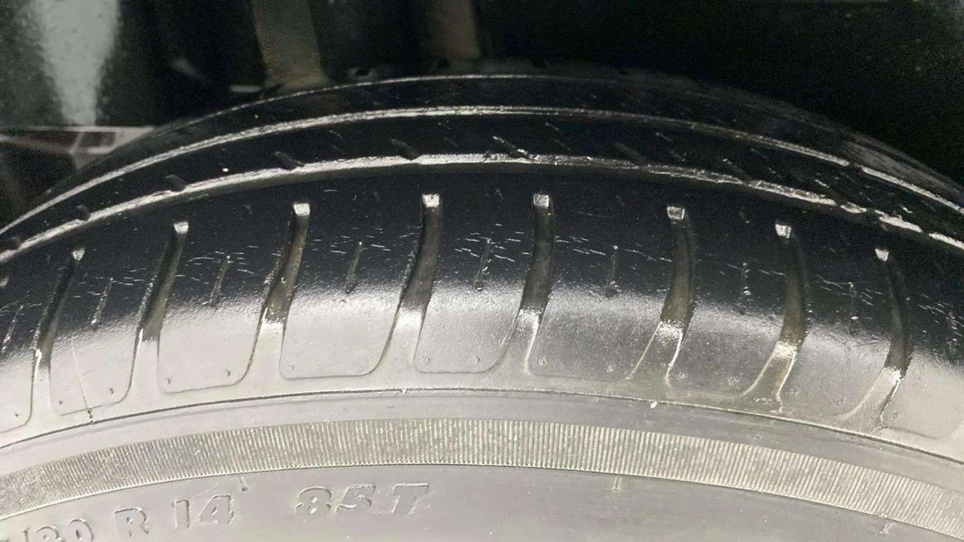 2020 Maruti Dzire VXI, Petrol, Manual, 34,557 km, Right Rear Tyre Tread