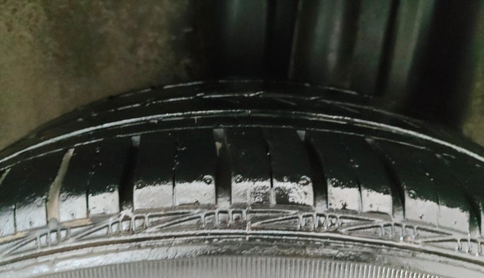 2021 Skoda Rapid 1.0 AMBITION TSI MT, Petrol, Manual, 21,907 km, Left Rear Tyre Tread