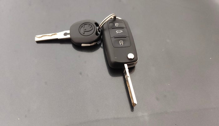 2021 Skoda Rapid 1.0 AMBITION TSI MT, Petrol, Manual, 21,907 km, Key Close Up