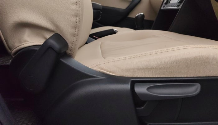 2021 Skoda Rapid 1.0 AMBITION TSI MT, Petrol, Manual, 21,907 km, Driver Side Adjustment Panel