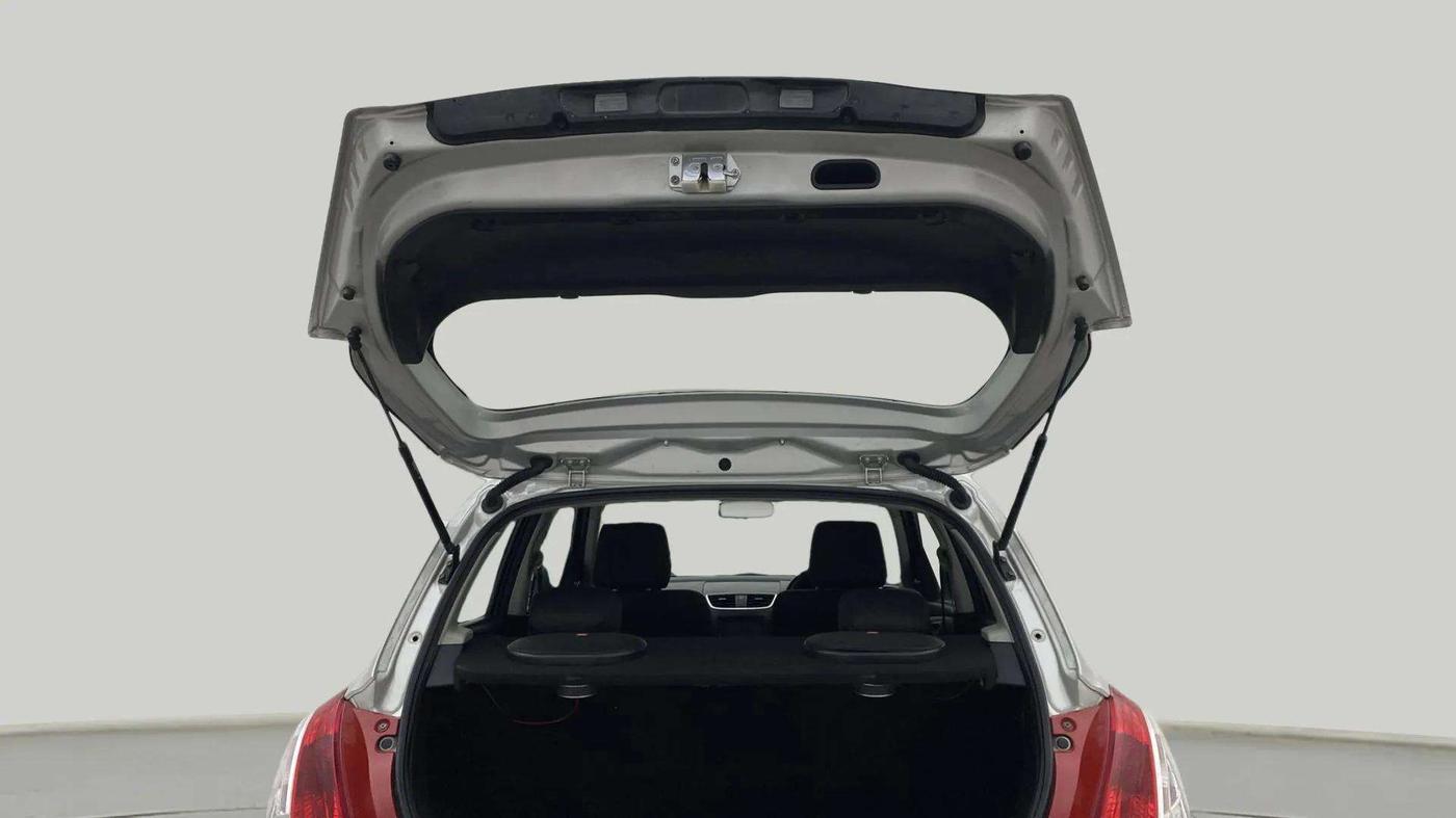 2015 Maruti Swift VXI, Petrol, Manual, 84,909 km, Boot Door Open