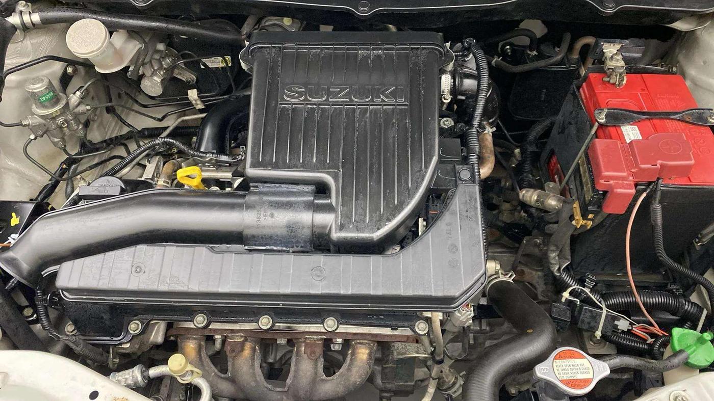 2015 Maruti Swift VXI, Petrol, Manual, 84,909 km, Engine View