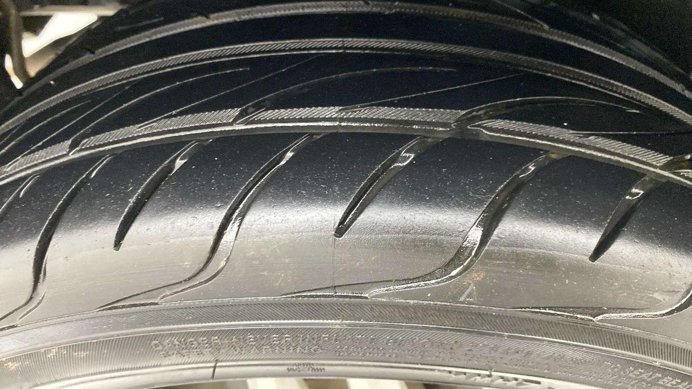2015 Maruti Swift VXI, Petrol, Manual, 84,909 km, Right Rear Tyre Tread