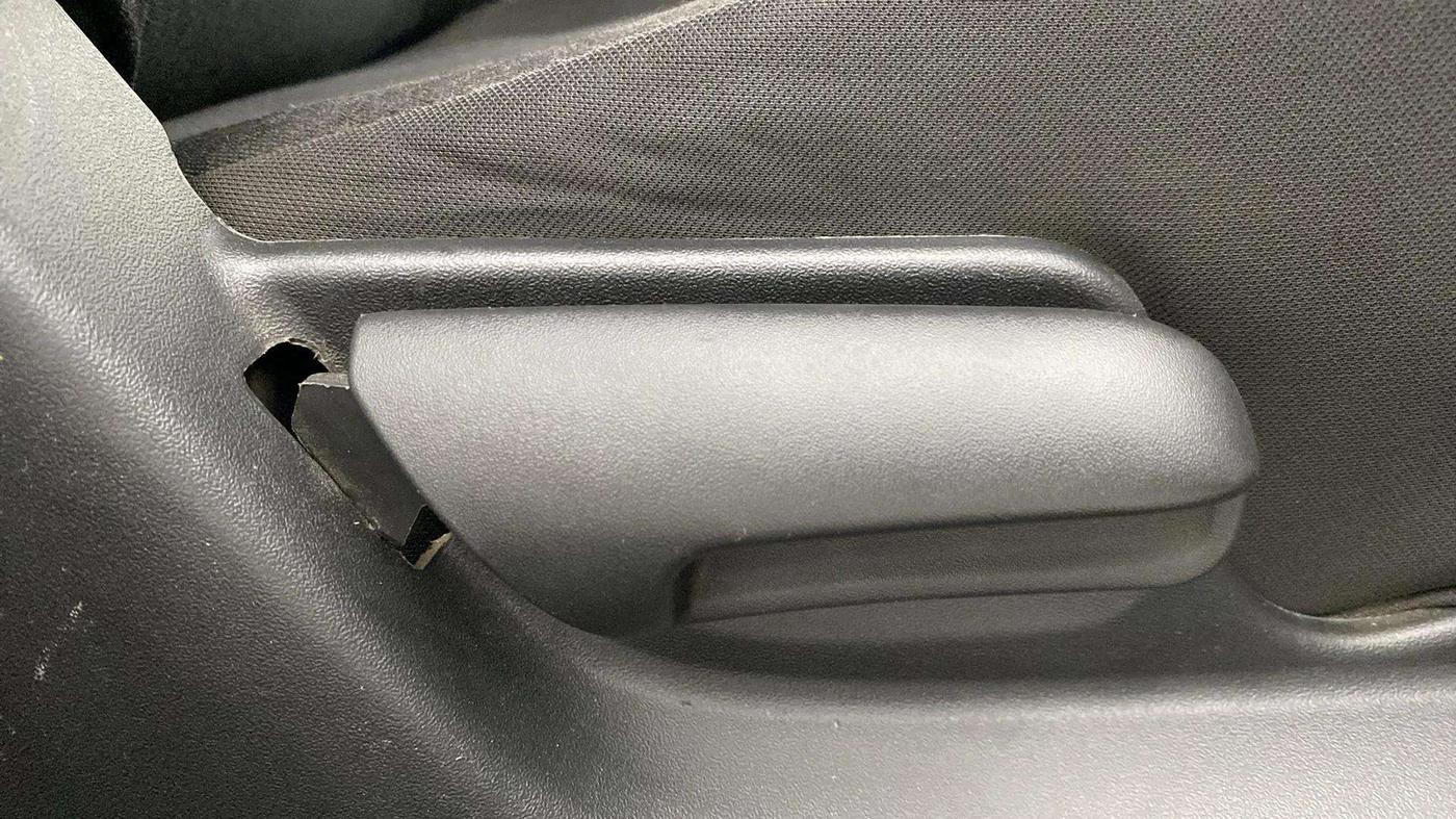 2015 Maruti Swift VXI, Petrol, Manual, 84,909 km, Driver Side Adjustment Panel