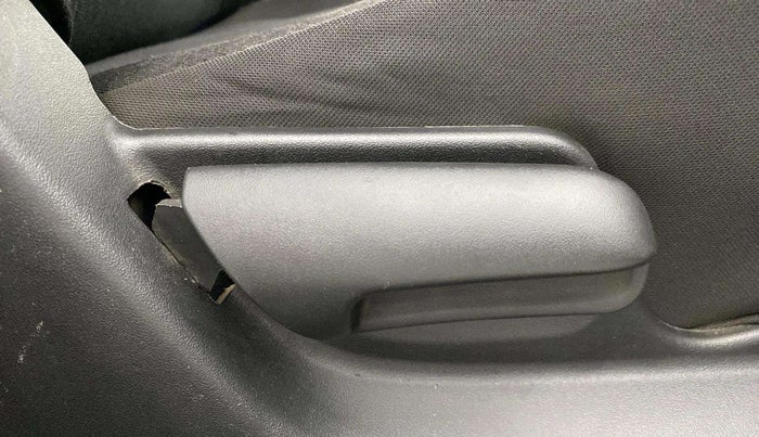 2015 Maruti Swift VXI, Petrol, Manual, 84,909 km, Driver Side Adjustment Panel