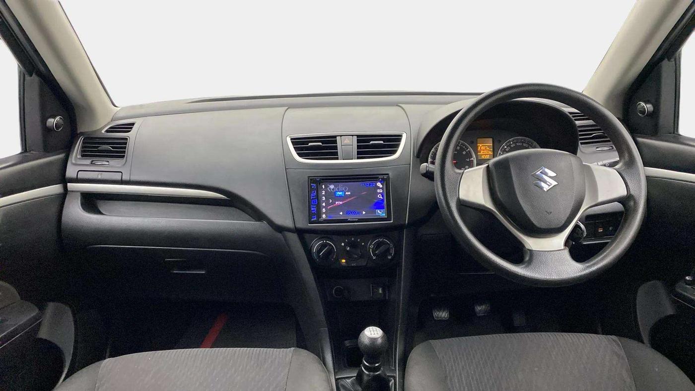 2015 Maruti Swift VXI, Petrol, Manual, 84,909 km, Dashboard