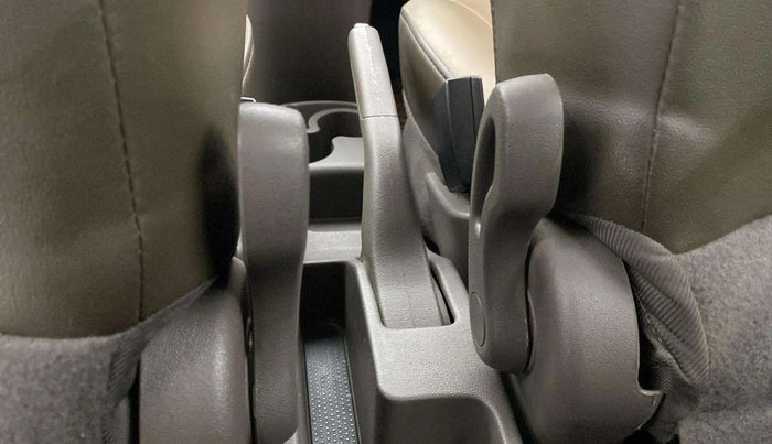 2014 Hyundai i10 MAGNA 1.1, CNG, Manual, 82,935 km, Driver Side Adjustment Panel