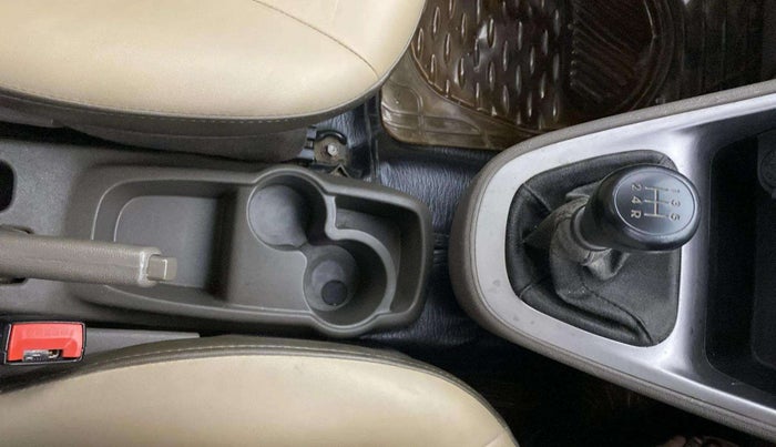 2014 Hyundai i10 MAGNA 1.1, CNG, Manual, 82,935 km, Gear Lever