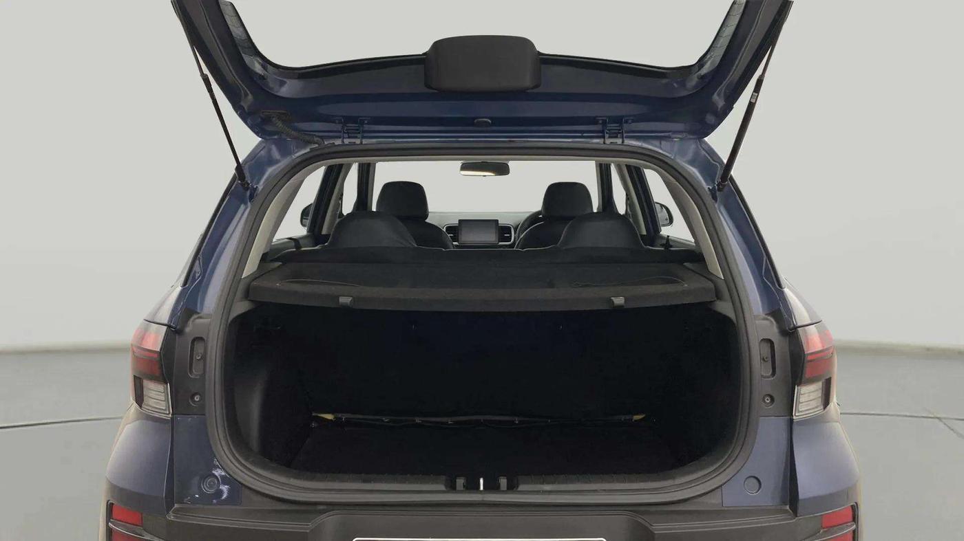 2023 Hyundai VENUE S 1.2, Petrol, Manual, 21,981 km, Boot Inside