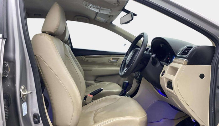 2020 Maruti Ciaz ALPHA  AT 1.5 SHVS PETROL, Petrol, Automatic, 63,580 km, Right Side Front Door Cabin