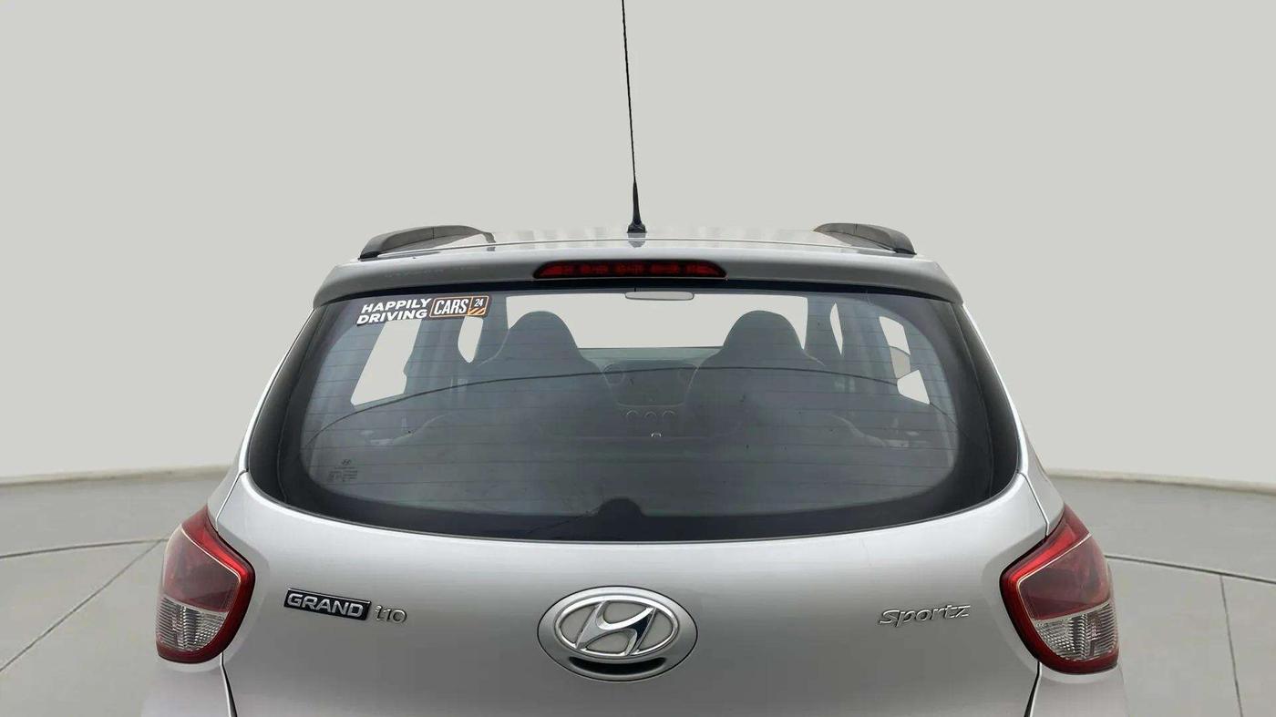 2016 Hyundai Grand i10 SPORTZ 1.2 KAPPA VTVT, Petrol, Manual, 28,672 km, Rear Windshield