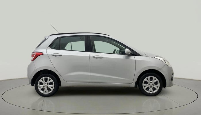 2016 Hyundai Grand i10 SPORTZ 1.2 KAPPA VTVT, Petrol, Manual, 28,575 km, Right Side View